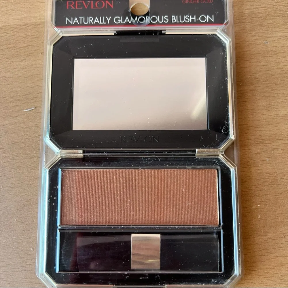 “New Old stock” vintage Discontinued Revlon blush BN sealed